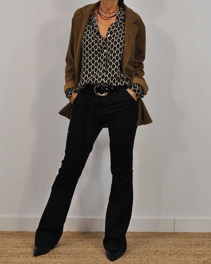 Van Berge Mode® | Relaxed V-Hals Midi-Shirt